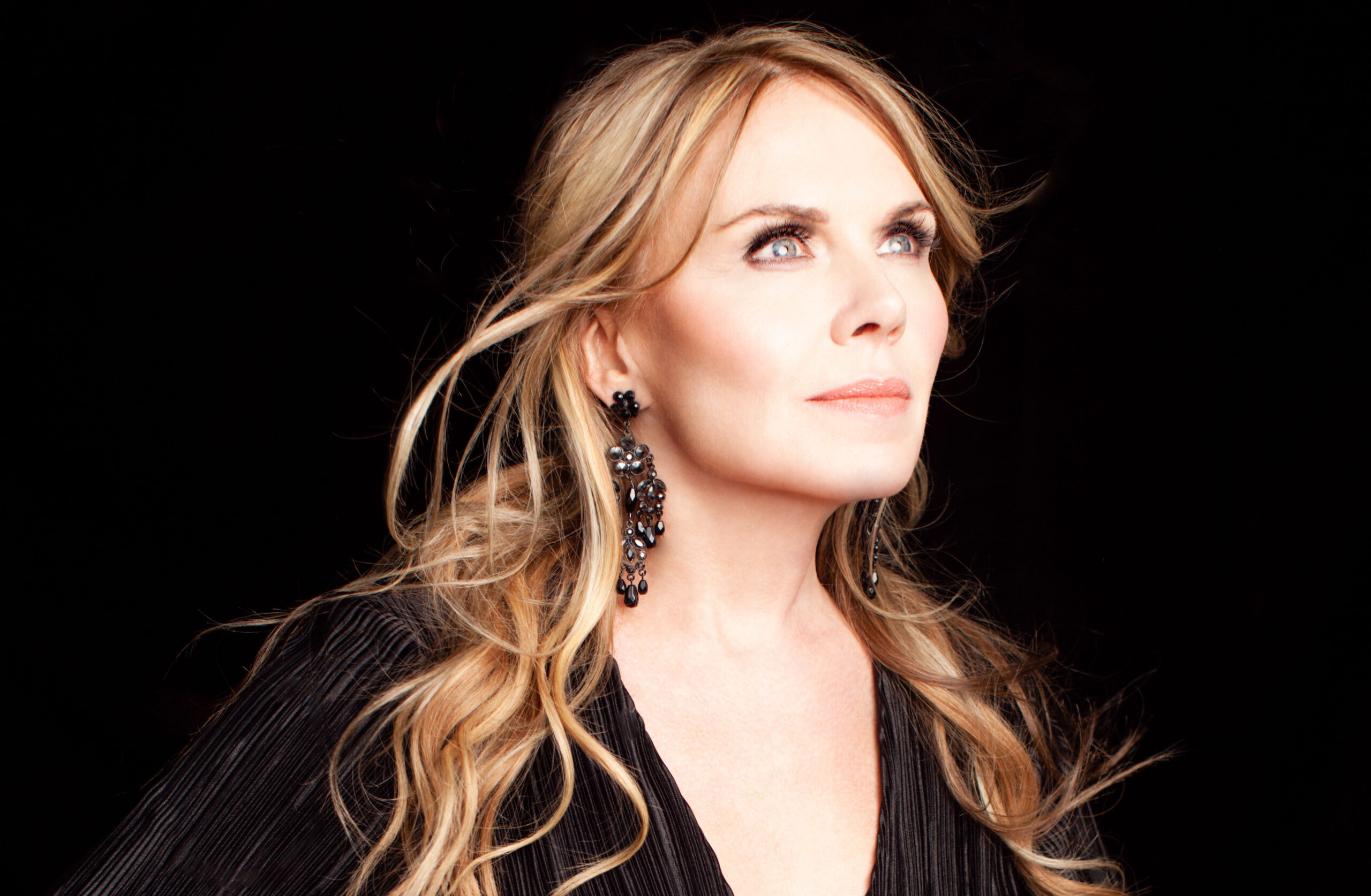 Mary Fahl